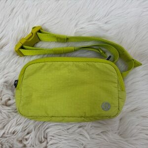 Lululemon Everywhere Mini Belt Bag